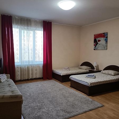 Apartments "Domovik" Івана Парканія 2А Кв 19 Мукачево Екстер'єр фото